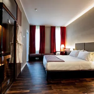 10 Keys Hotel Milão