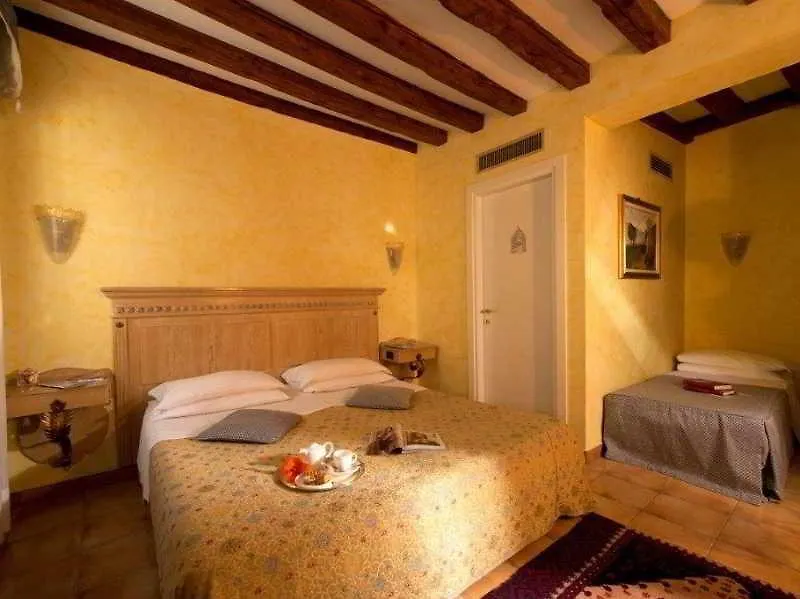 Daplace - Antica Casa Coppo Venice 3*,